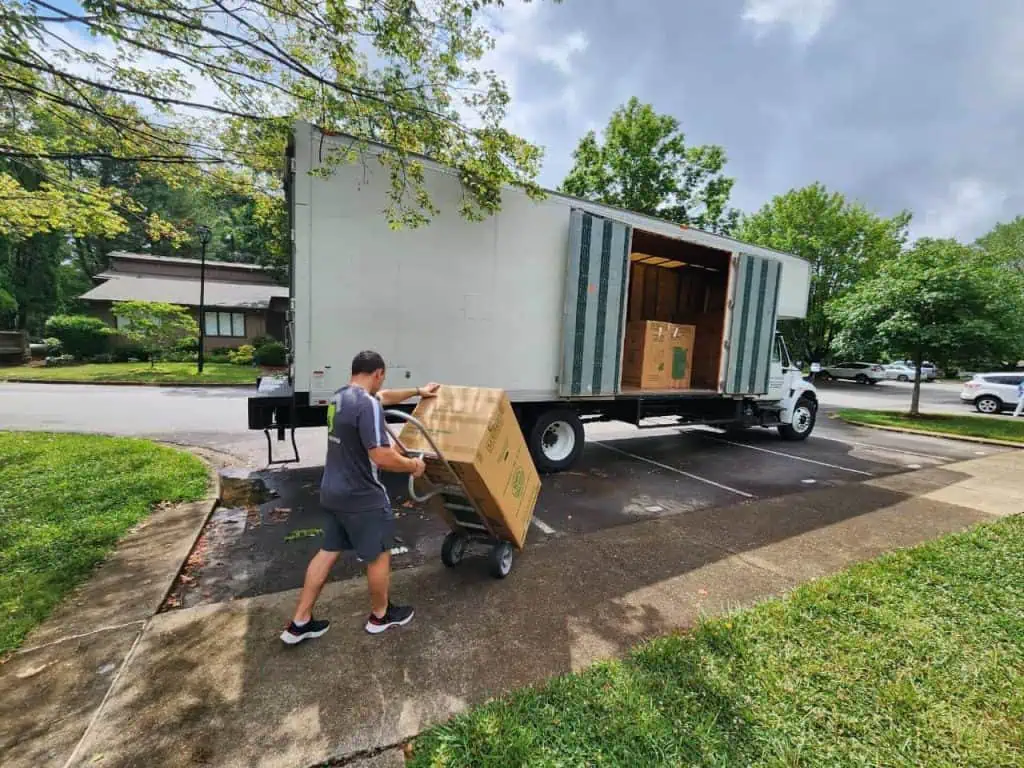 long distance movers with truck