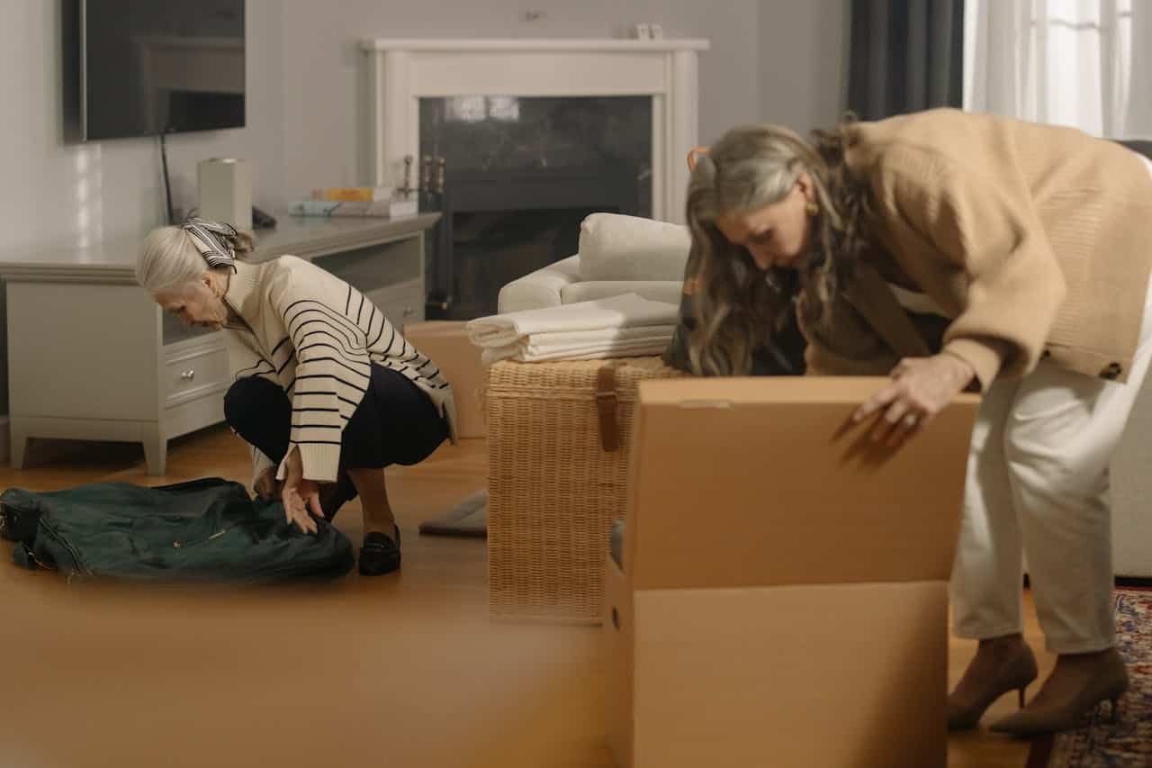 What Seniors Should Keep and Store When Decluttering Before a Move