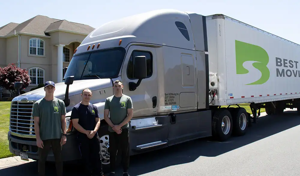 Professional US moving truck with team ready for local and long-distance moves.